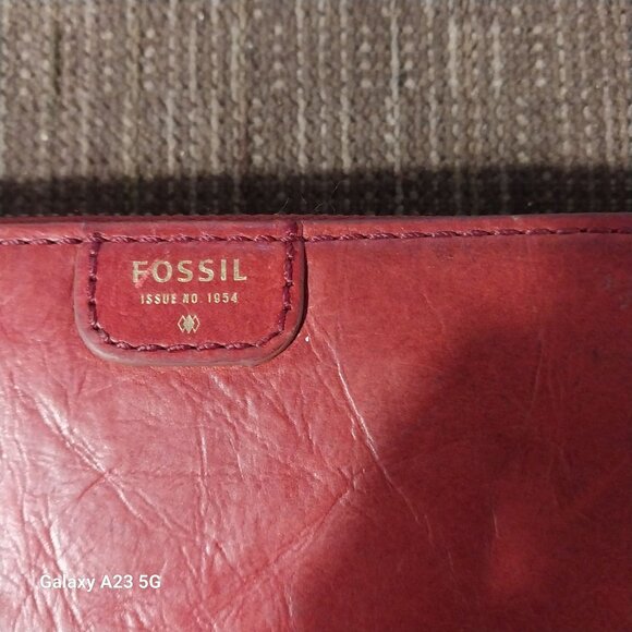 Fossil Red Leather Zip Wallet With Card Slots & Coin Pocket Preppy Classic Money - Picture 3 of 8